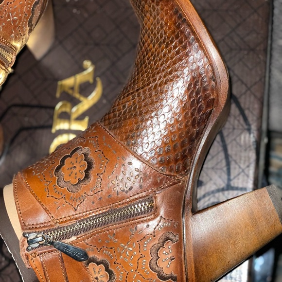 Cuadra booties - Picture 7 of 8